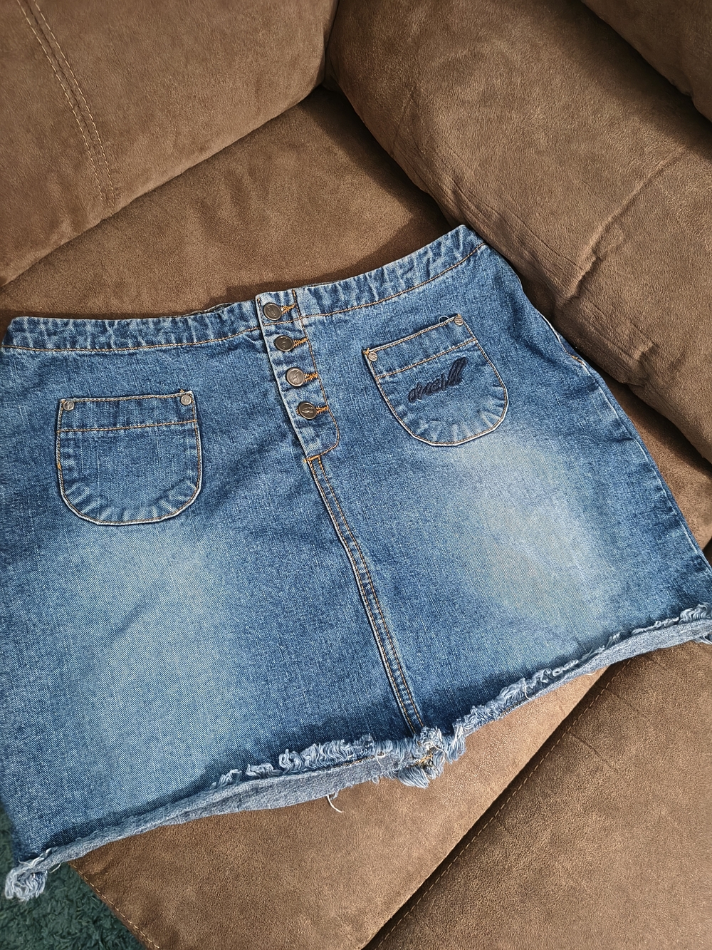 O'Neill Blue Denim Skirt 💙 With Flower On Backside